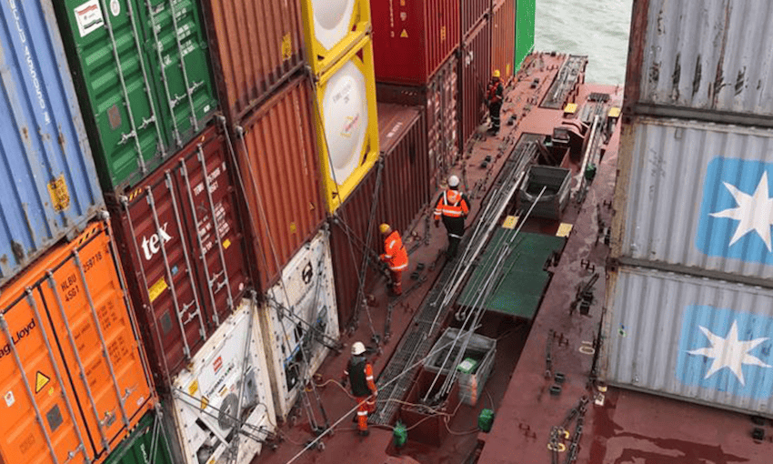 Container lashing